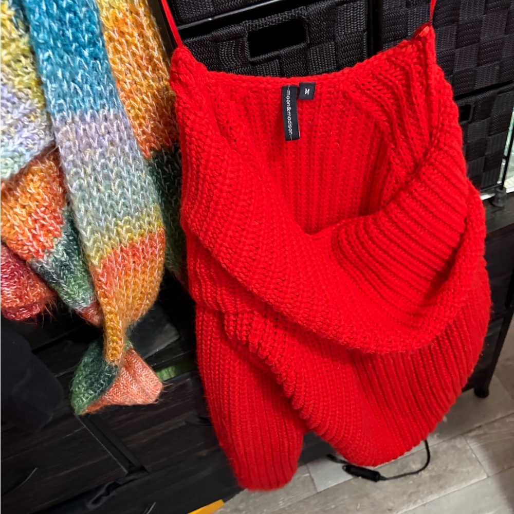 Moon & Madison Vibrant Red Knit Sweater